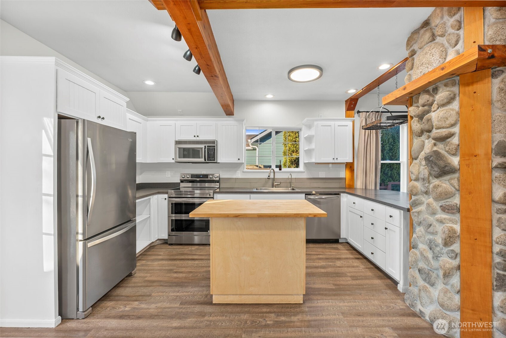 104 Pennsylvania Avenue N