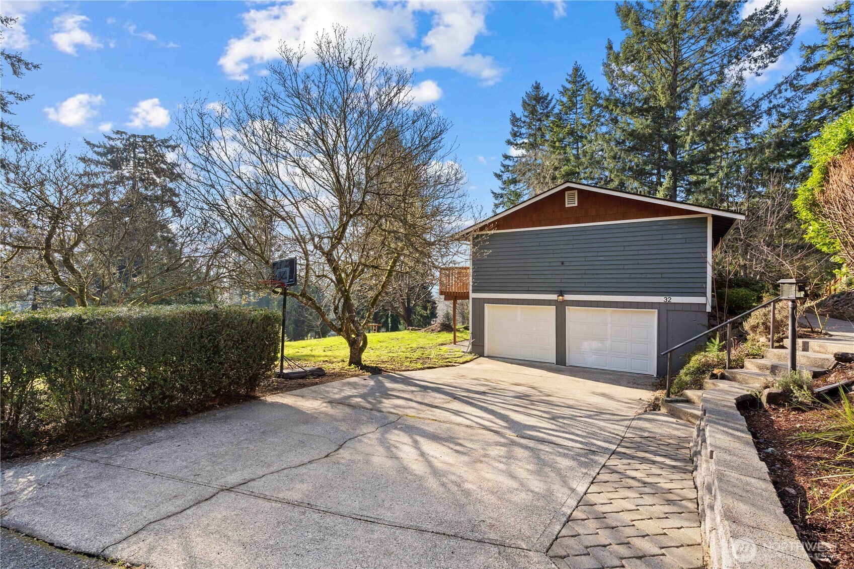 32 Madrona Place