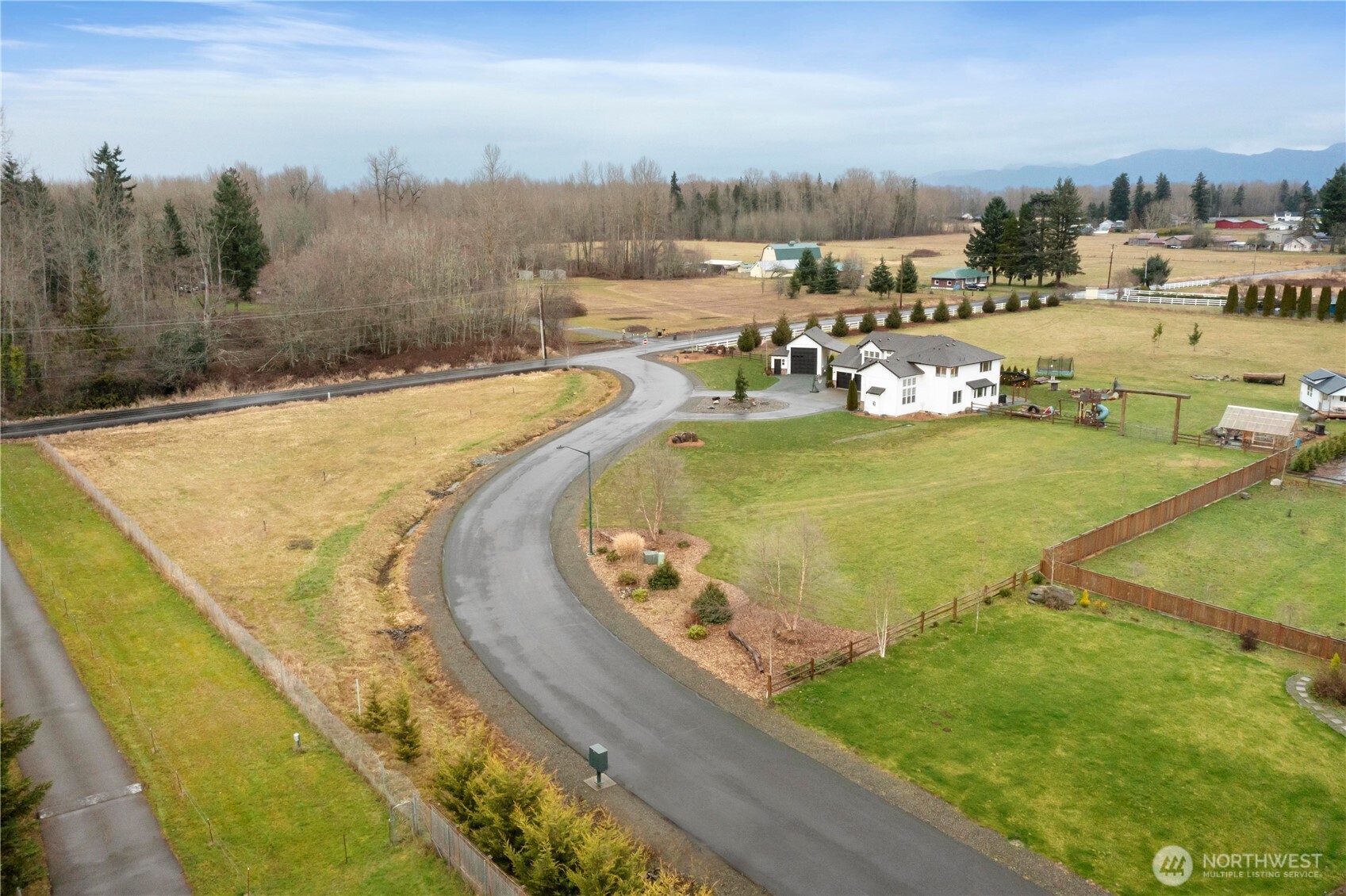 11211 244th Avenue Ct E