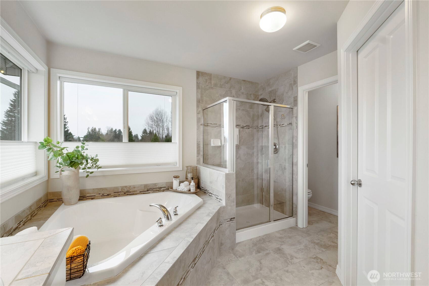 11211 244th Avenue Ct E