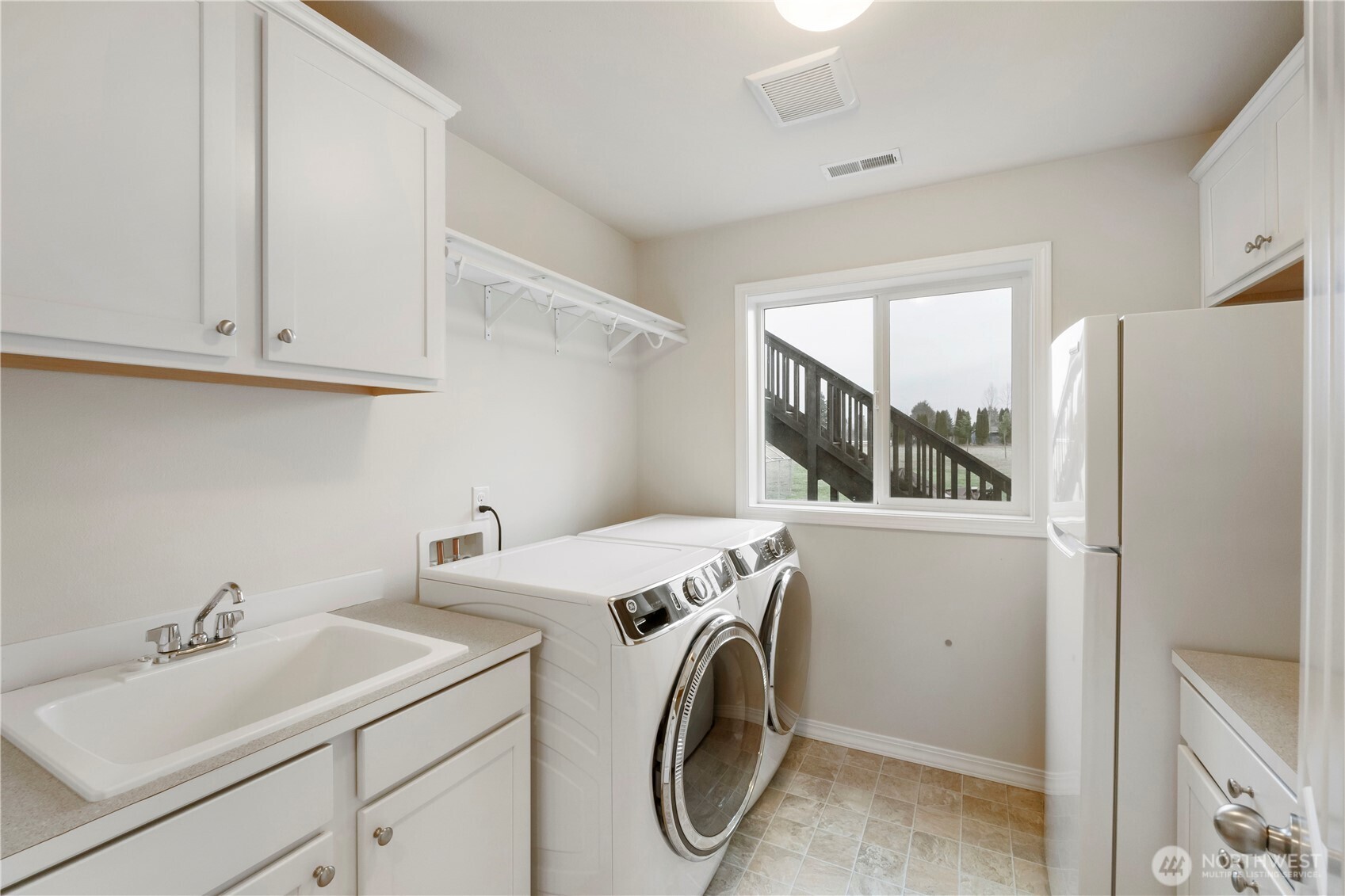 11211 244th Avenue Ct E