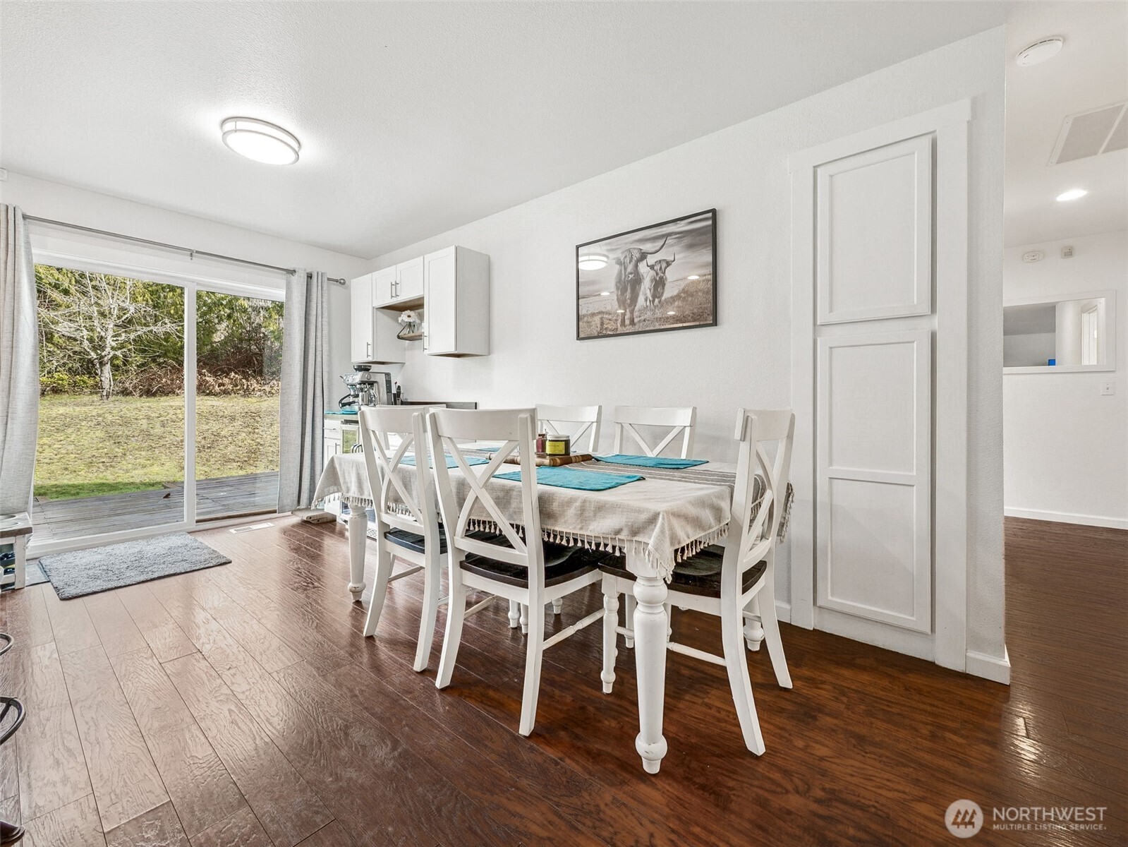 40407 Mountain Highway E