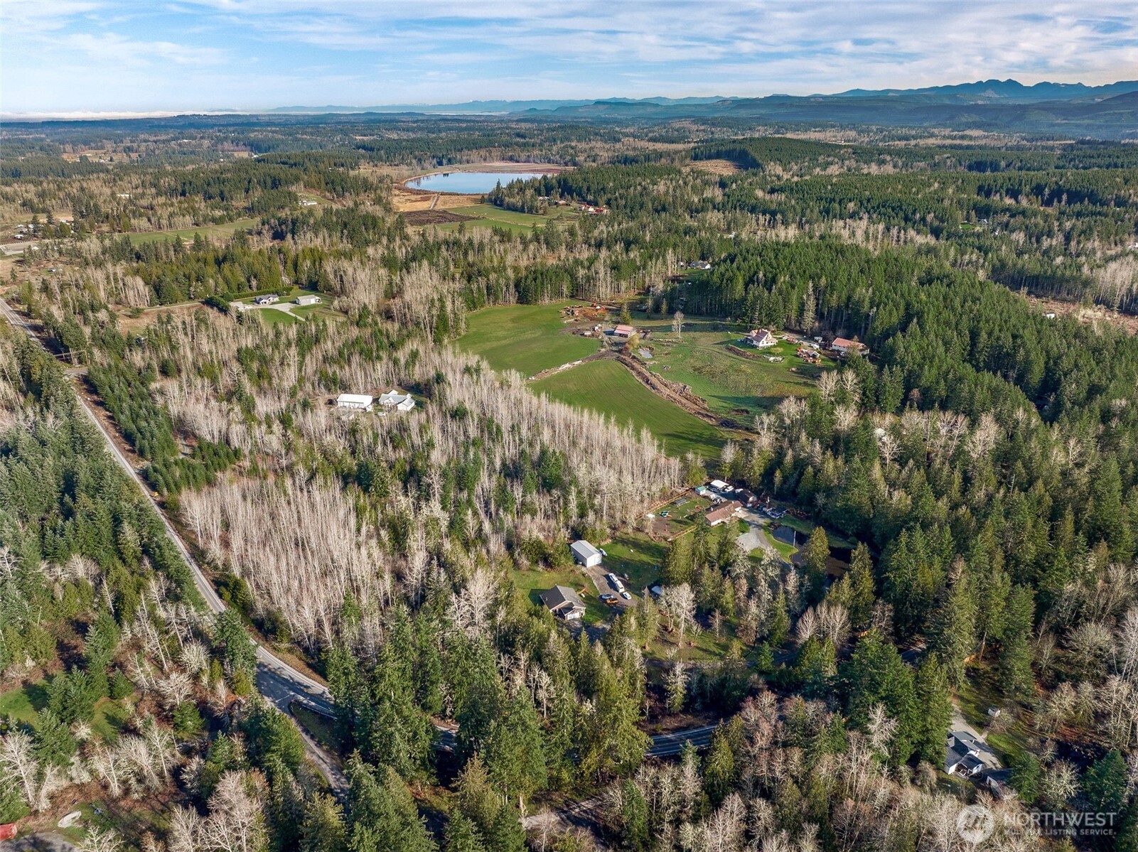 40407 Mountain Highway E