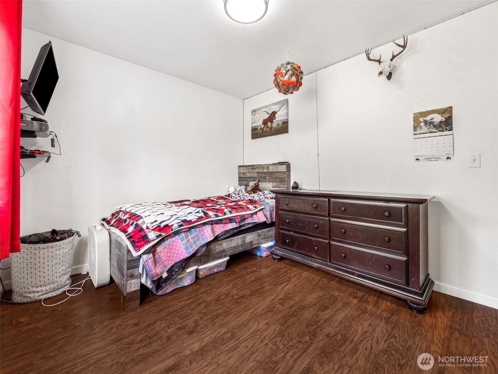 40407 Mountain Highway E