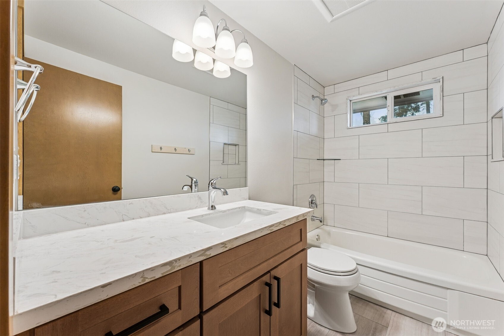 2009 216th Street Ct E