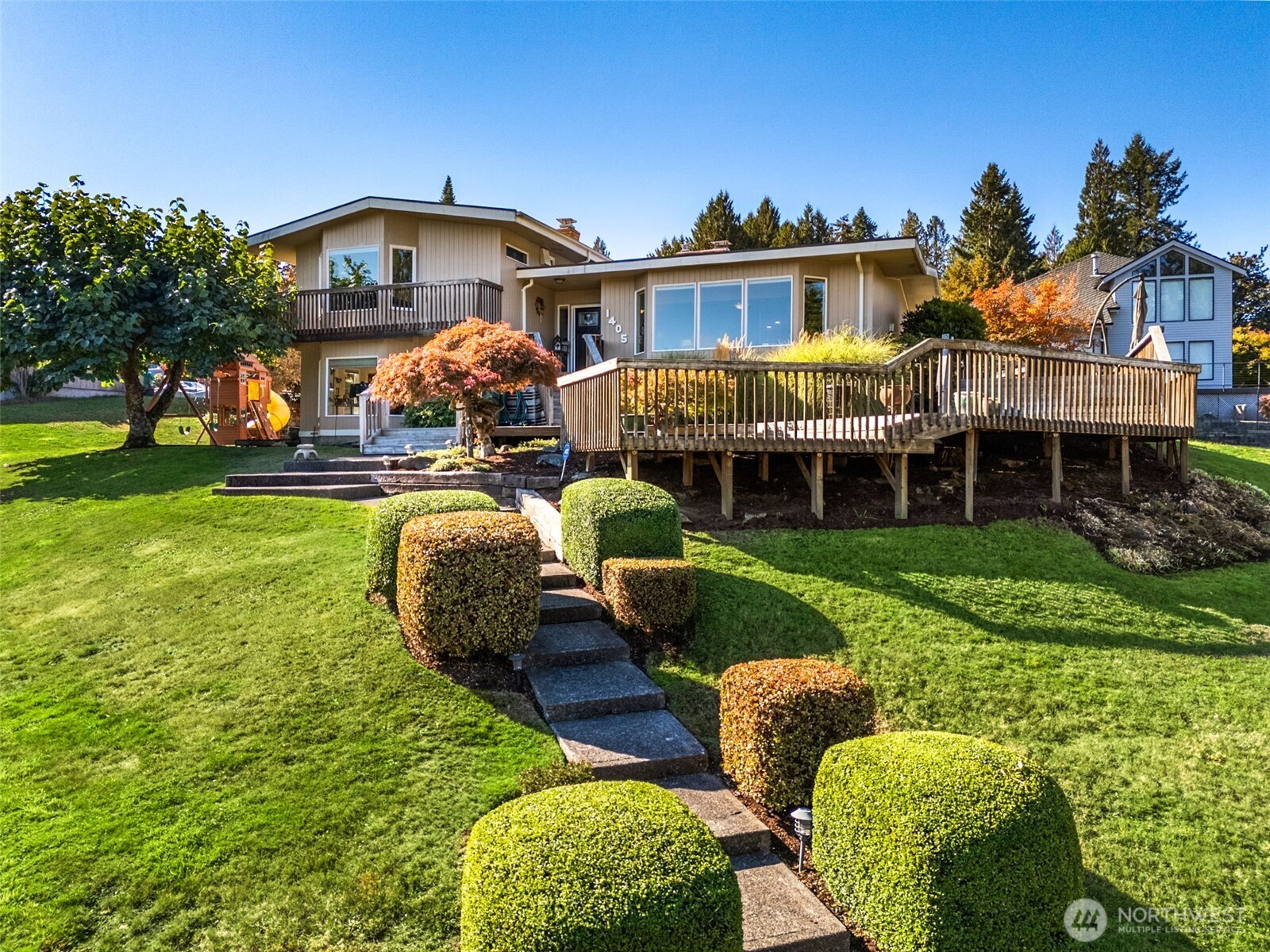 1405 Rolling Hills Terrace NW