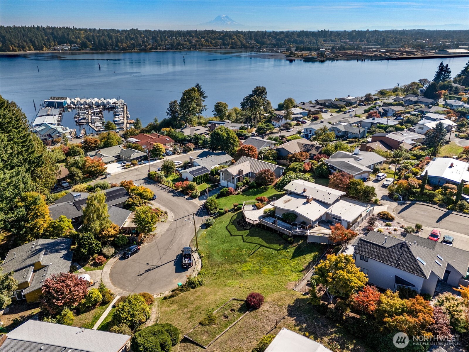 1405 Rolling Hills Terrace NW