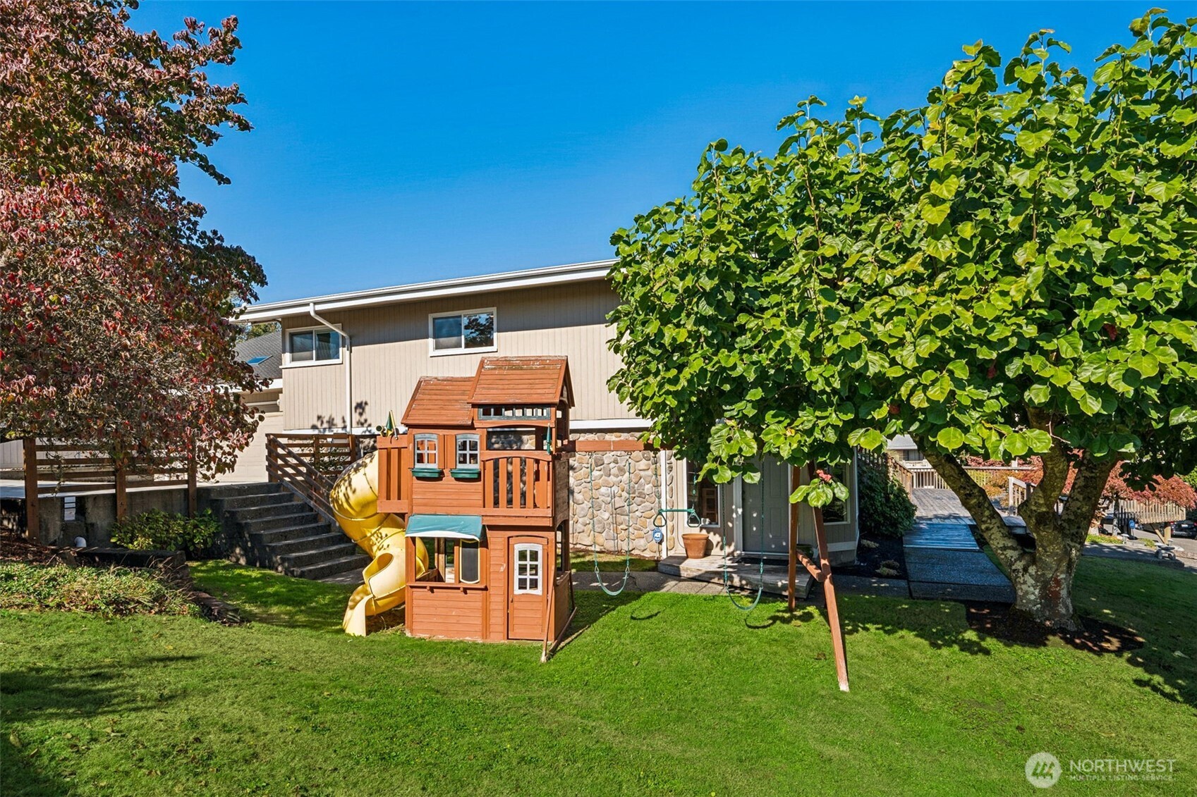 1405 Rolling Hills Terrace NW