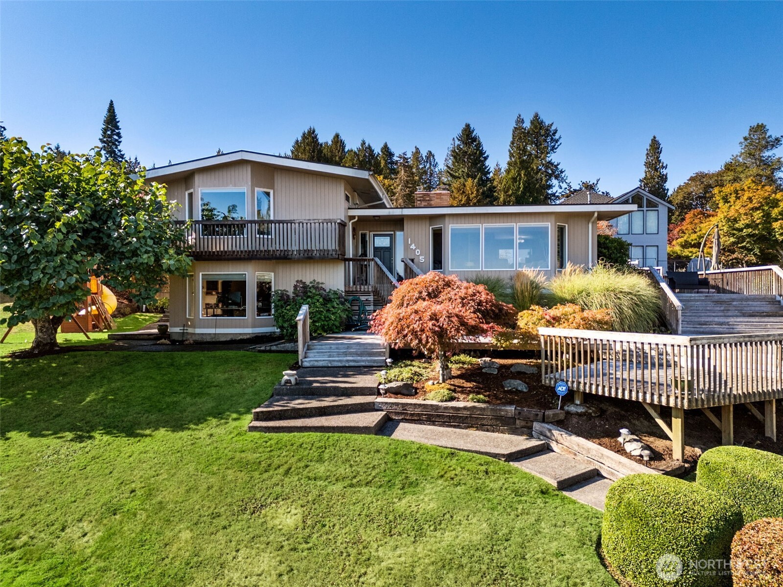 1405 Rolling Hills Terrace NW