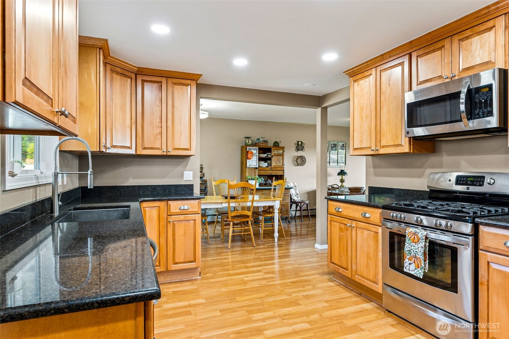 1405 Rolling Hills Terrace NW