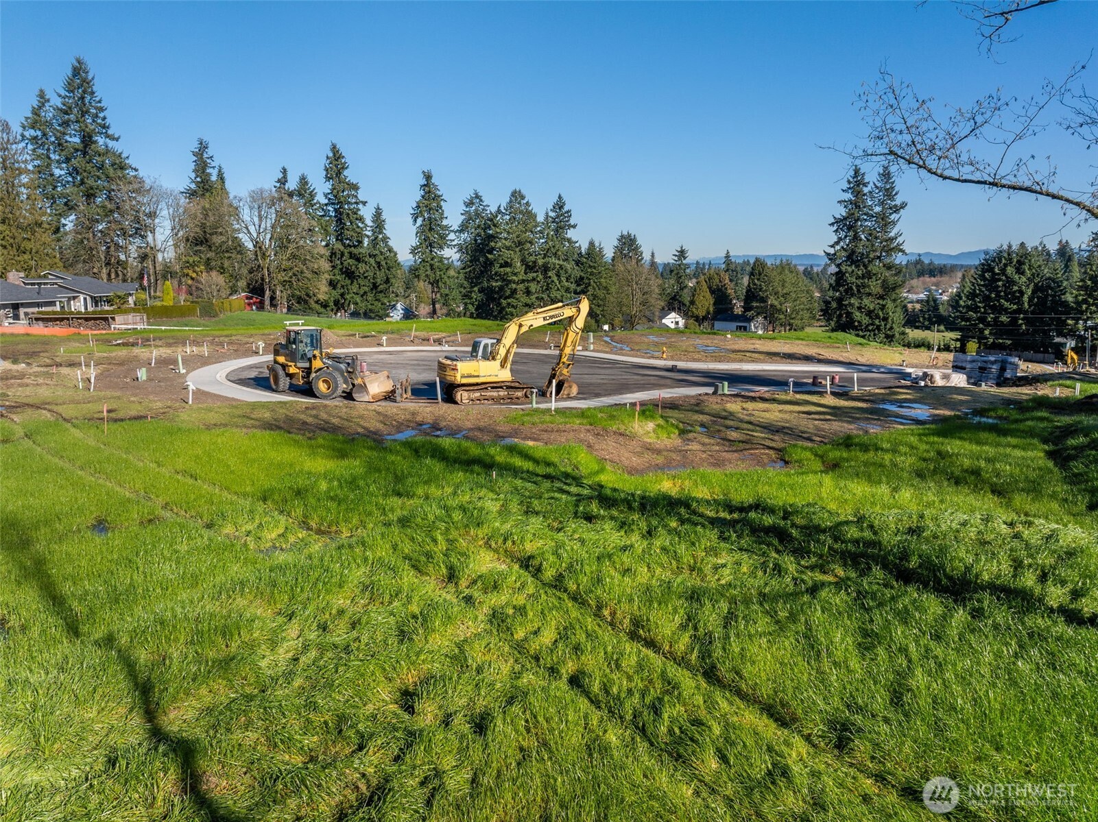 10712 Fruitland Avenue E