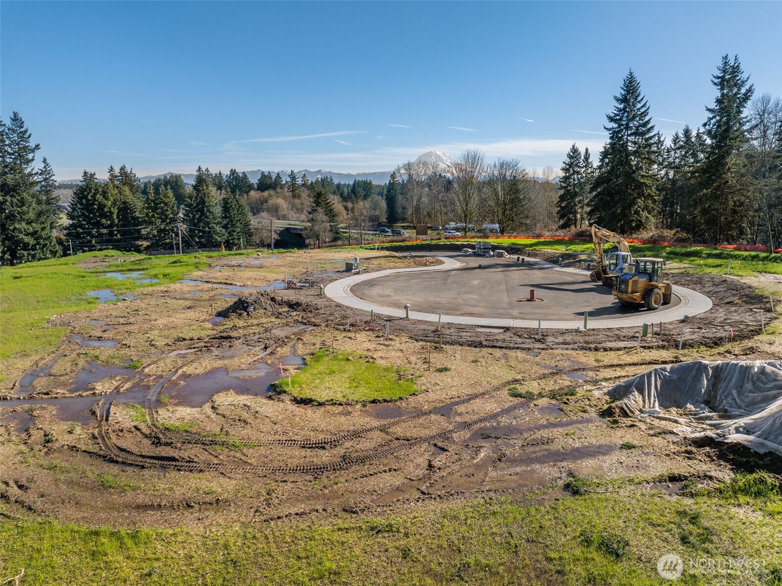 10712 Fruitland Avenue E