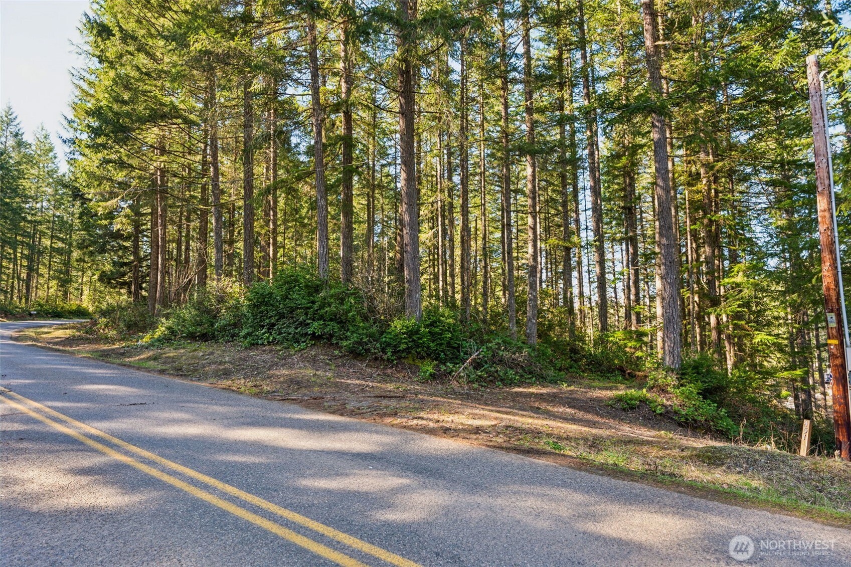 431 NE Collins Lake Drive