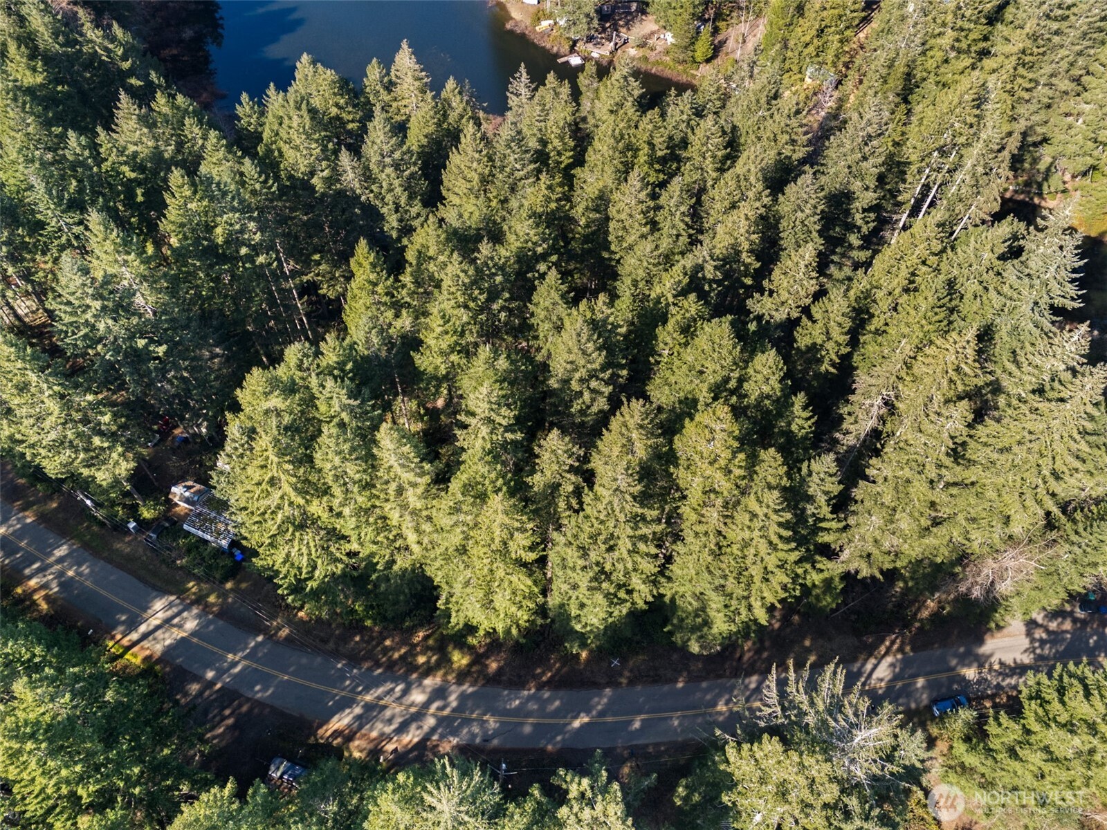 431 NE Collins Lake Drive