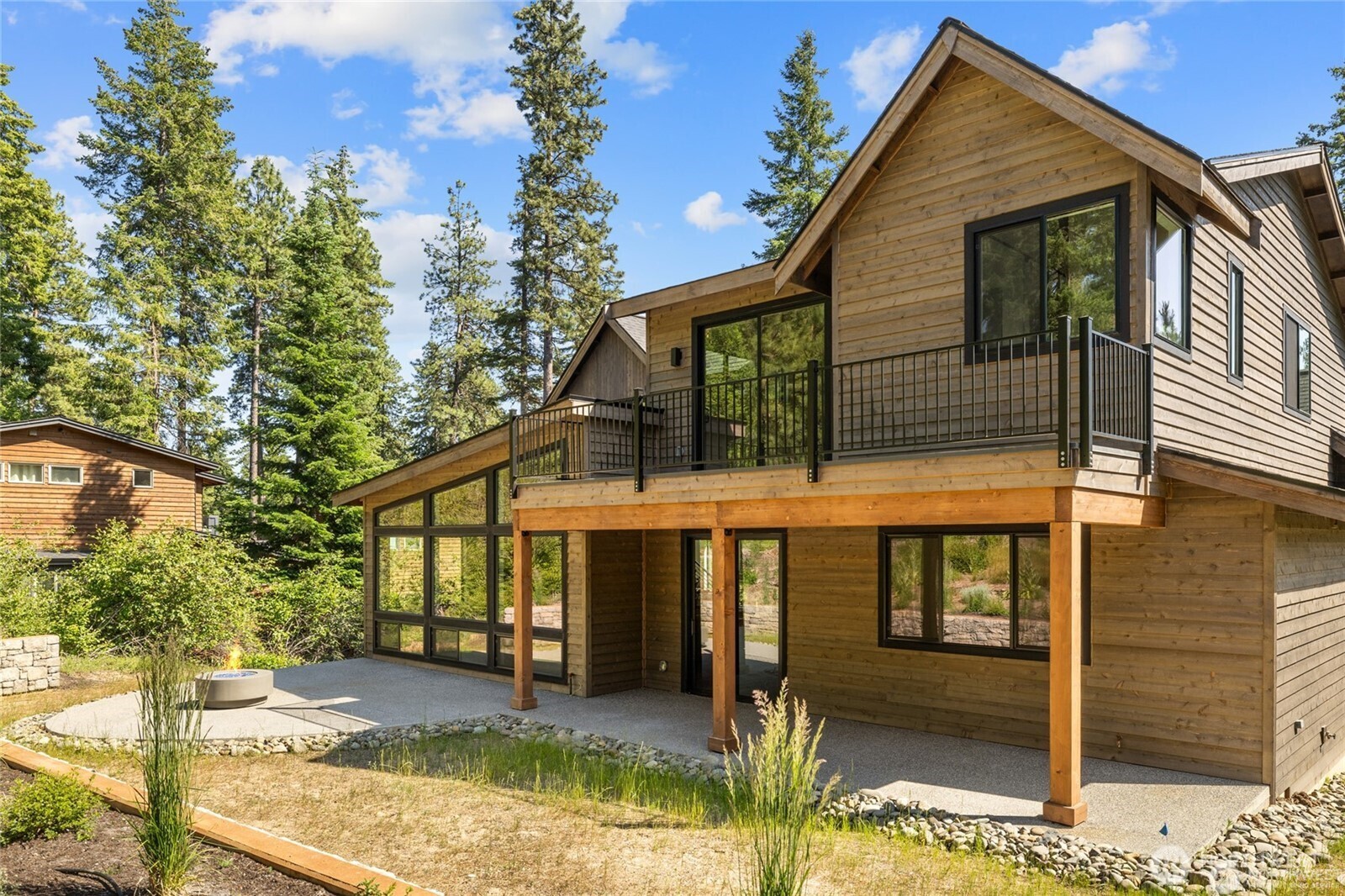 New Suncadia Resort Home in Rope Rider Neighborhood