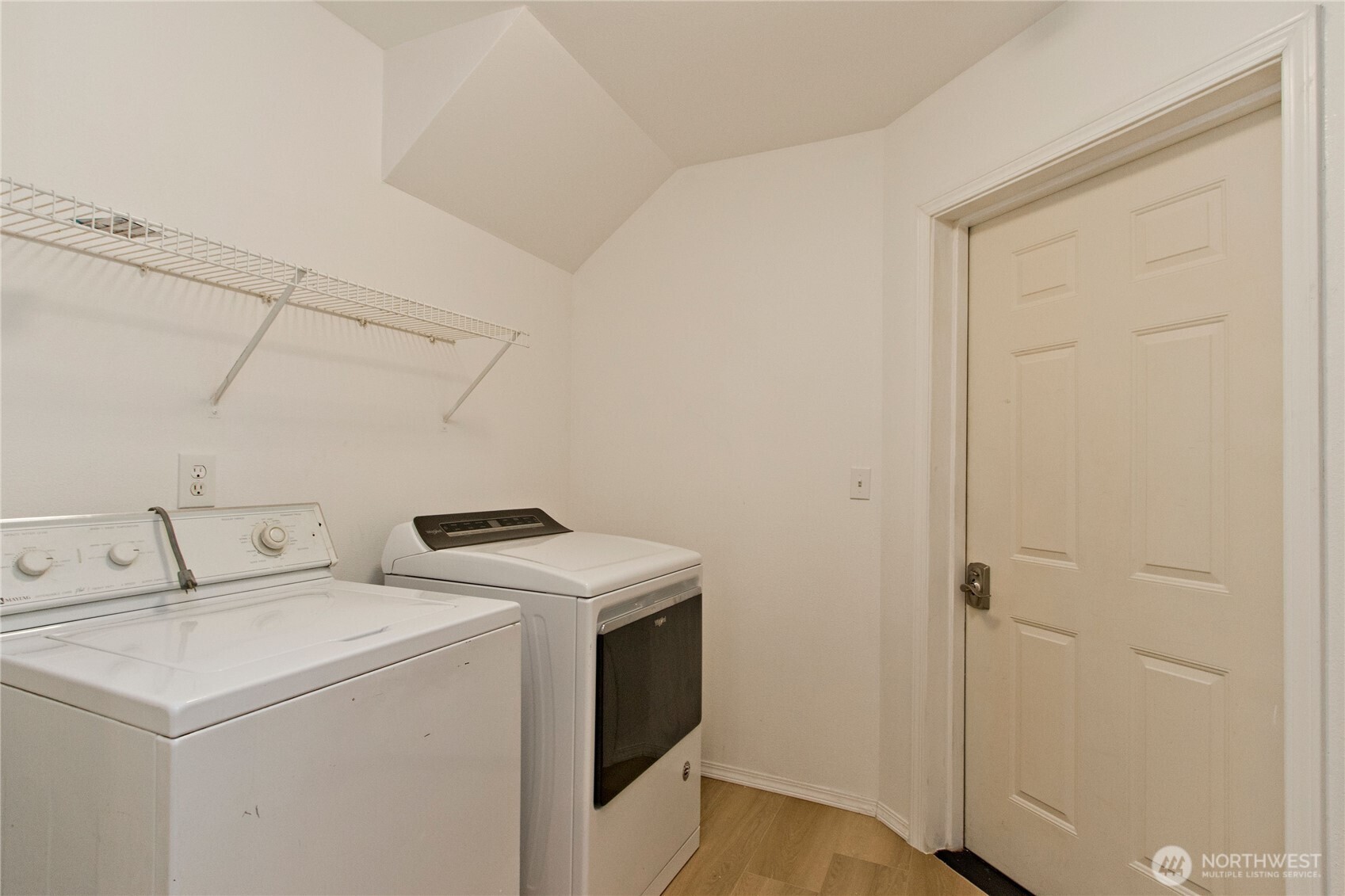 1920 Spencer Court Unit: B13