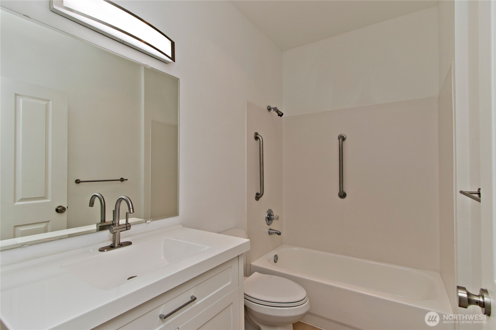1920 Spencer Court Unit: B13