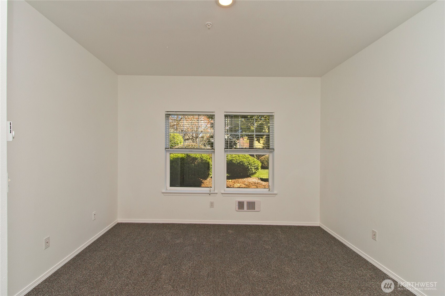 1920 Spencer Court Unit: B13