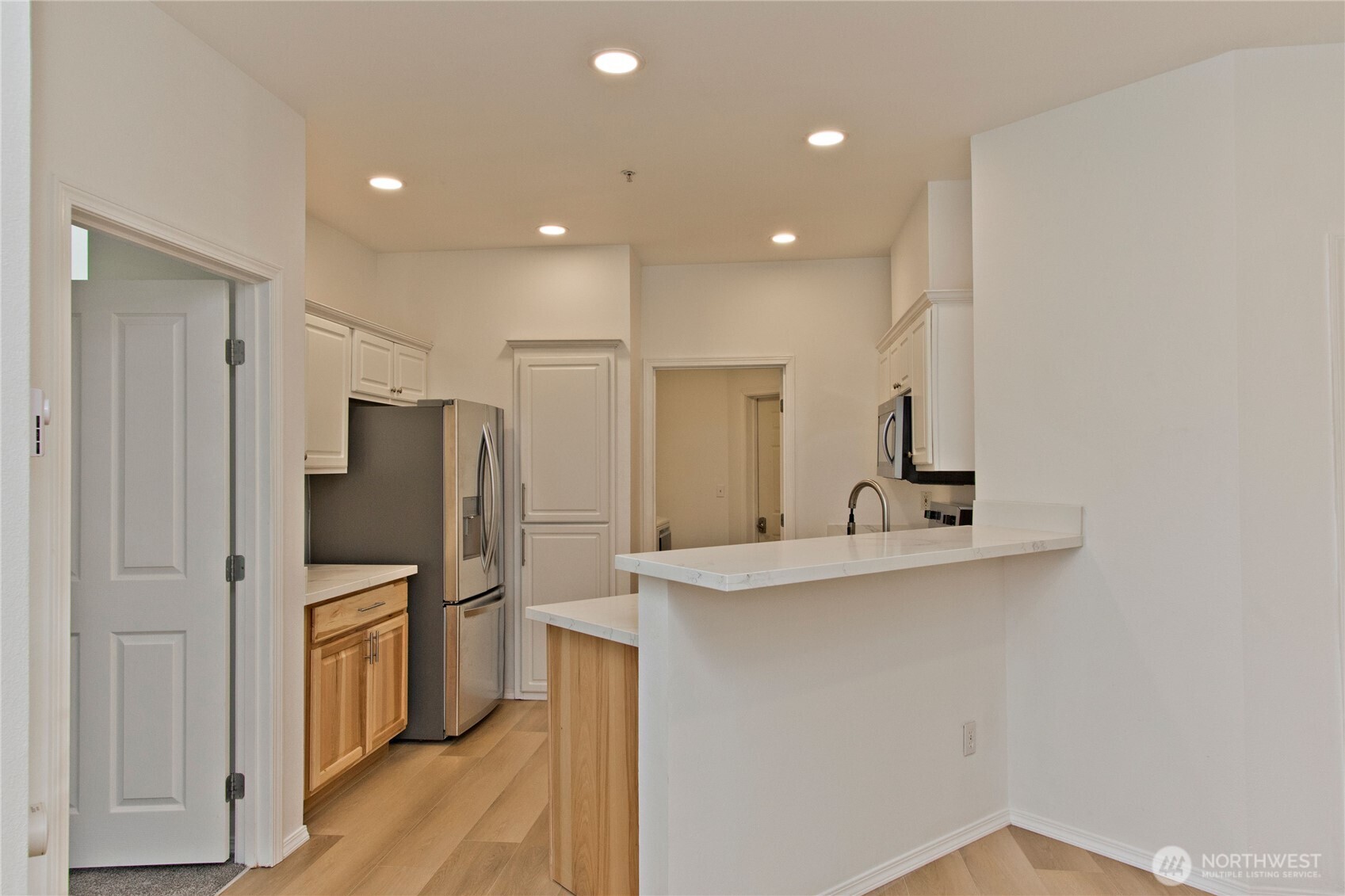 1920 Spencer Court Unit: B13