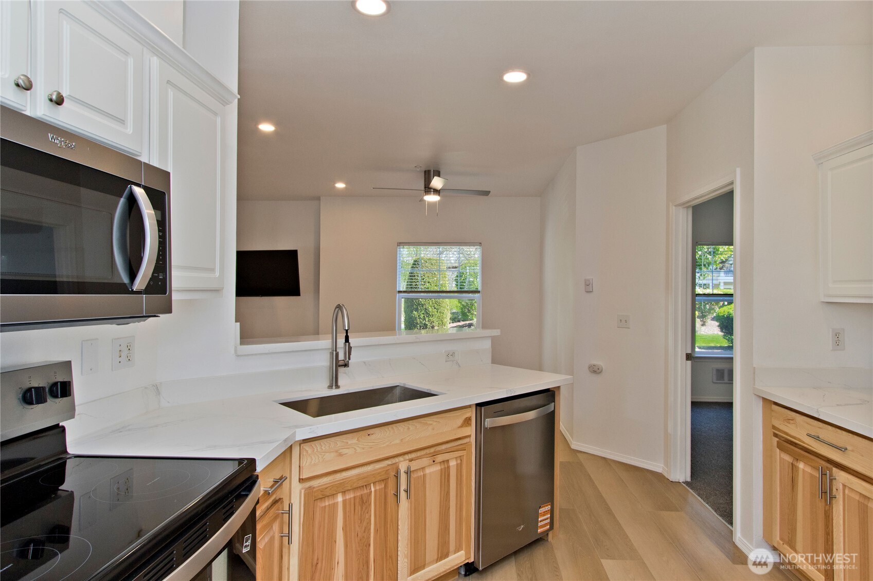 1920 Spencer Court Unit: B13