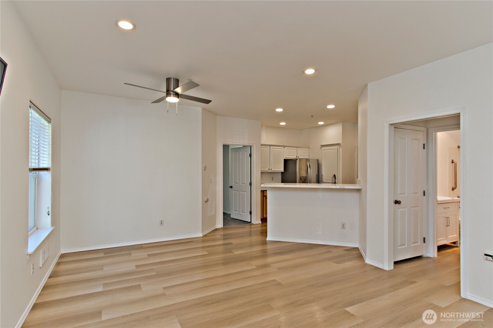 1920 Spencer Court Unit: B13
