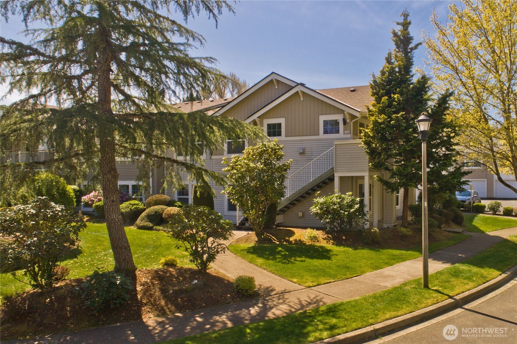 1920 Spencer Court Unit: B13