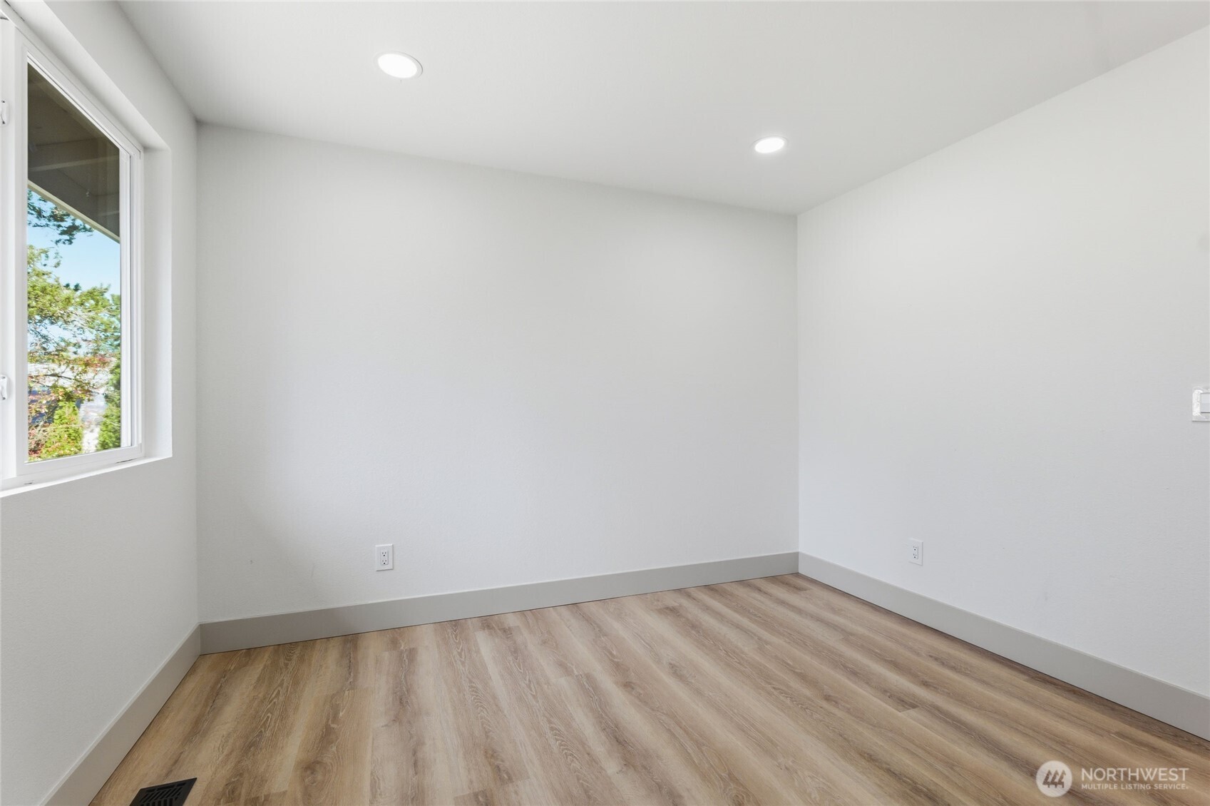 2775 SE Converse Circle