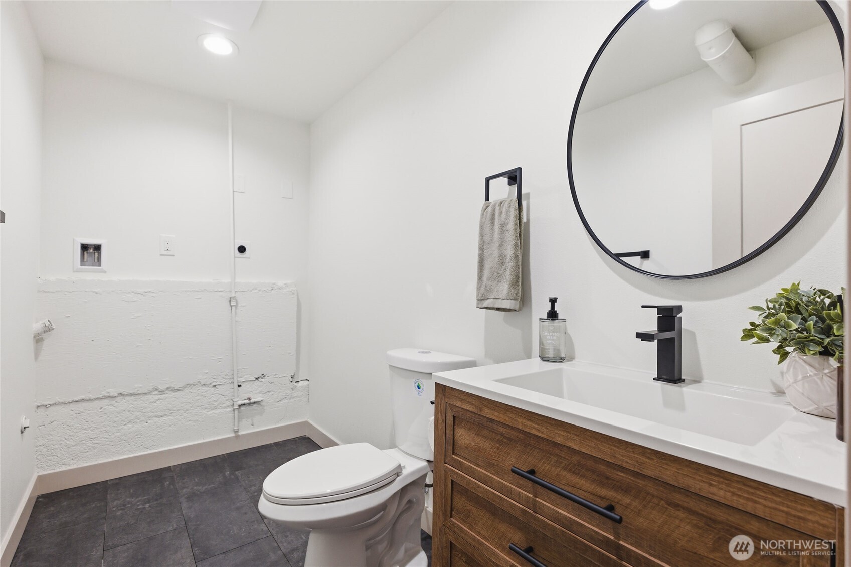 2775 SE Converse Circle