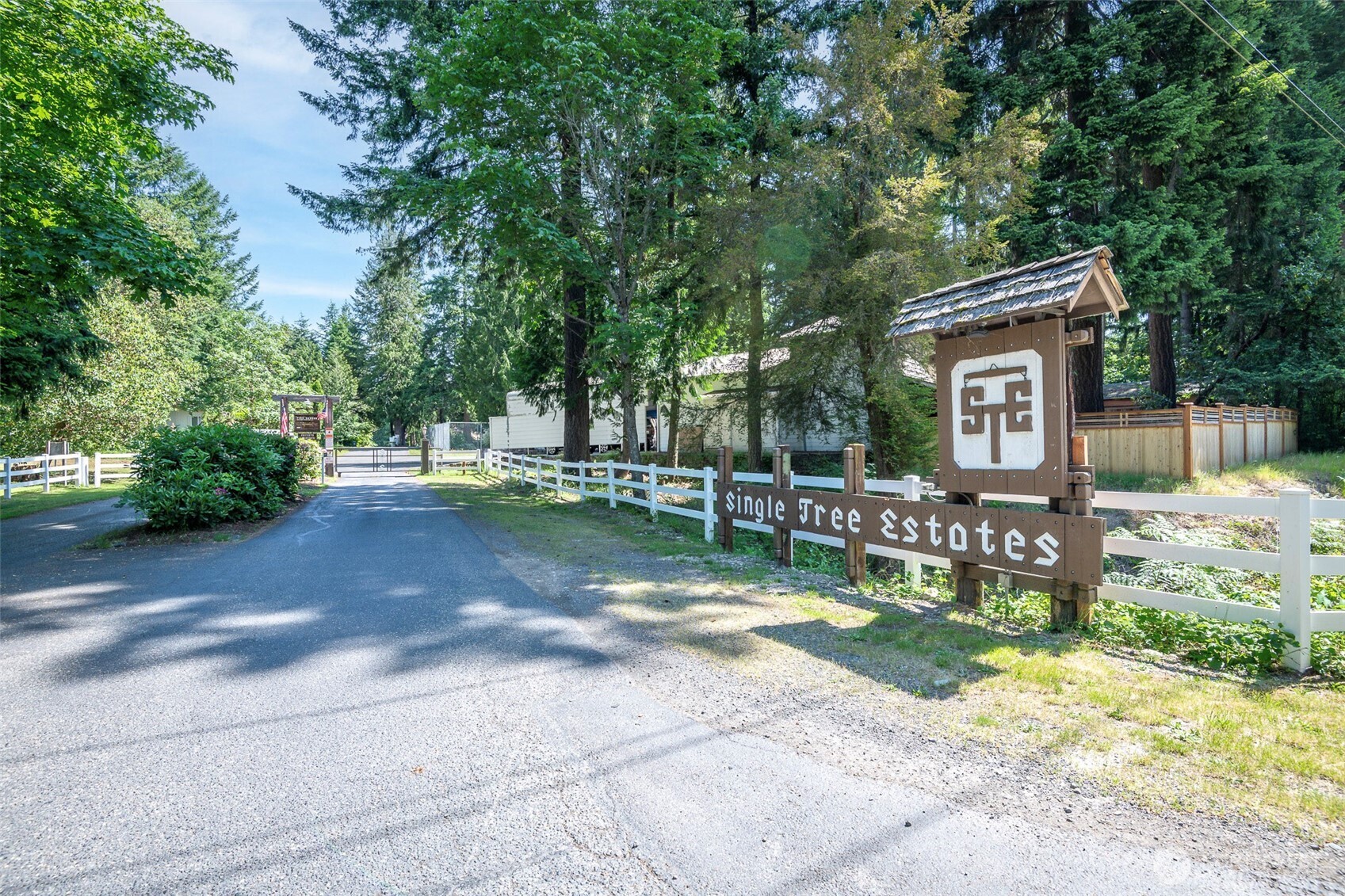 18547 Surcingle Court SE