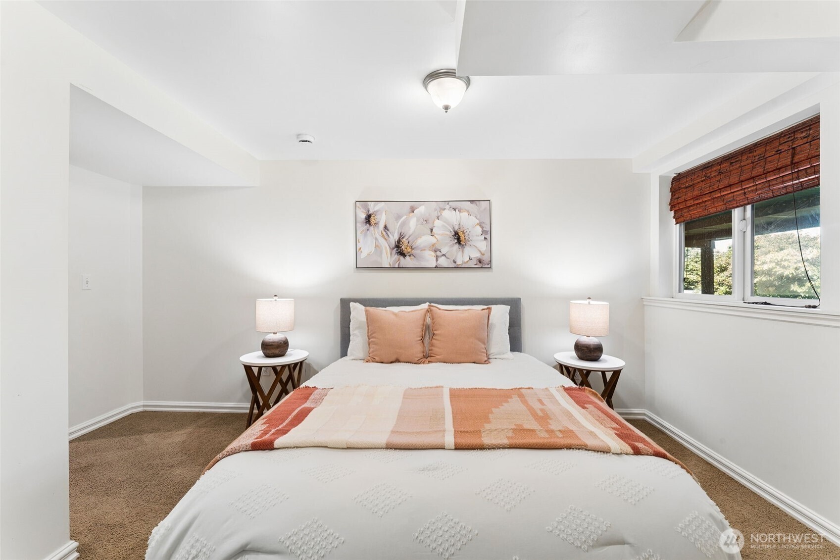 8424 East Side Drive NE