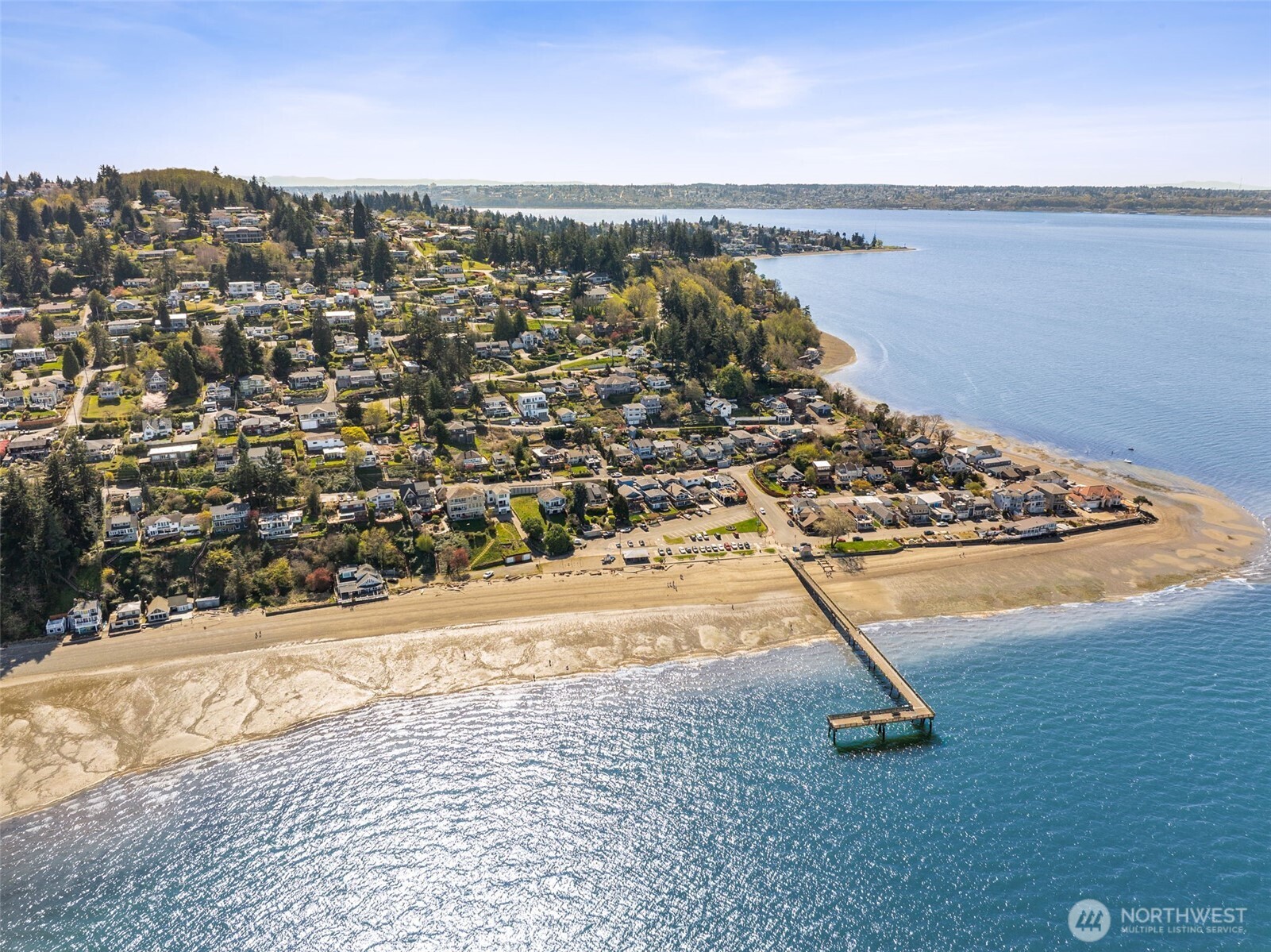 8424 East Side Drive NE