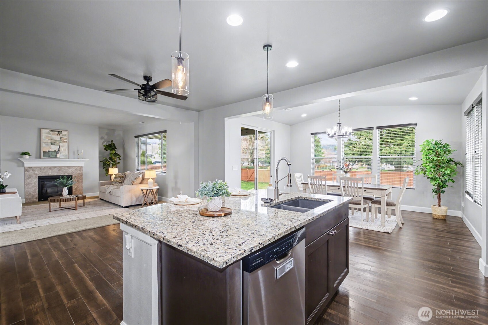 207 Fielding Street NE