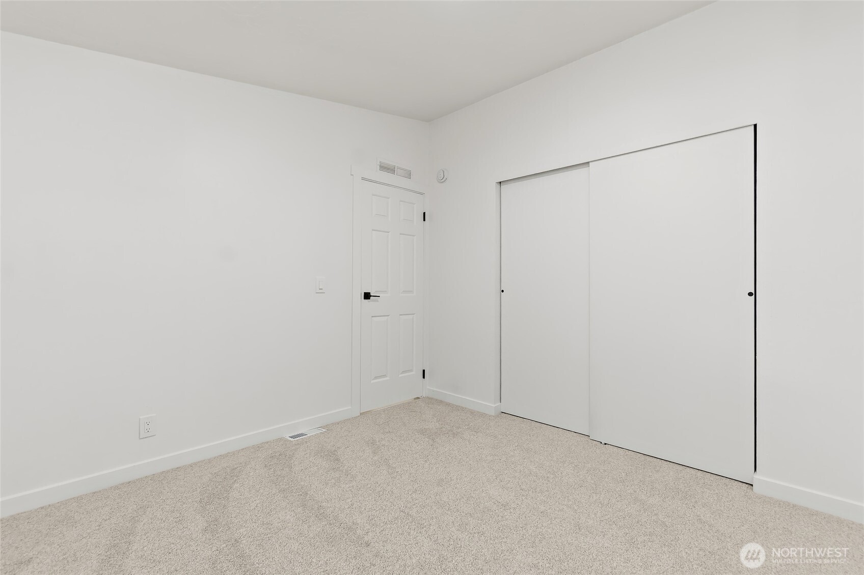 410 V Place SE