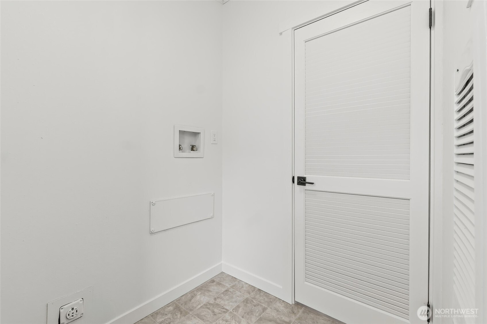 410 V Place SE