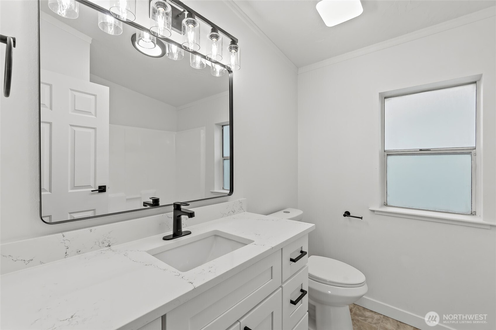 410 V Place SE