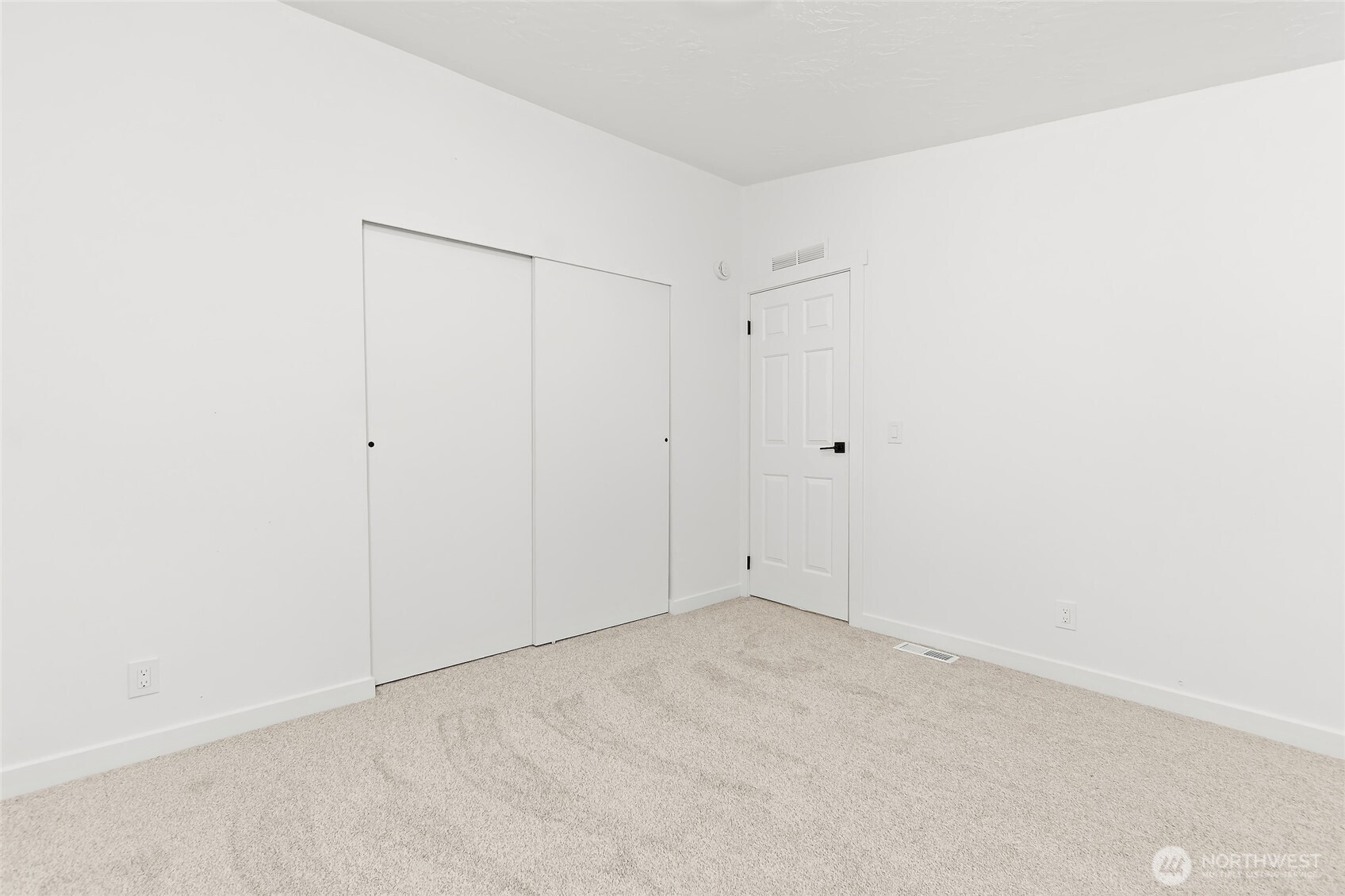 410 V Place SE