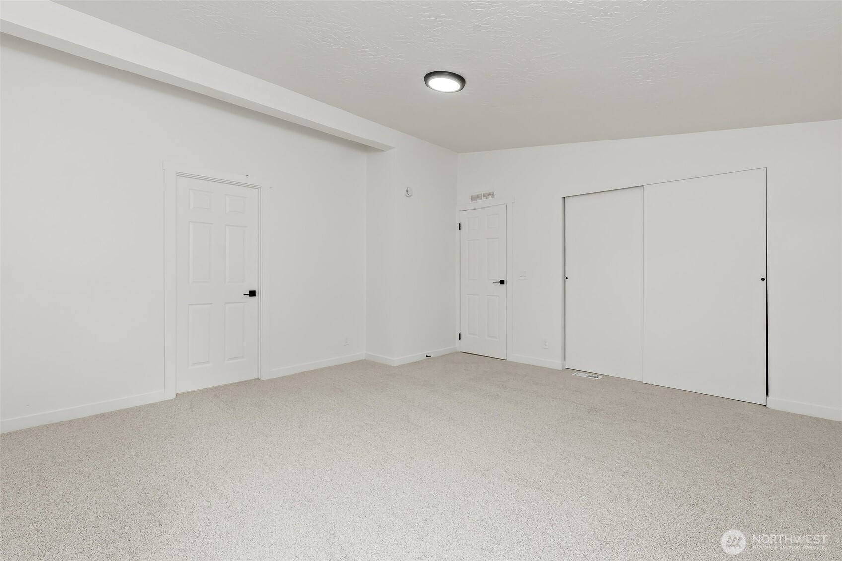 410 V Place SE