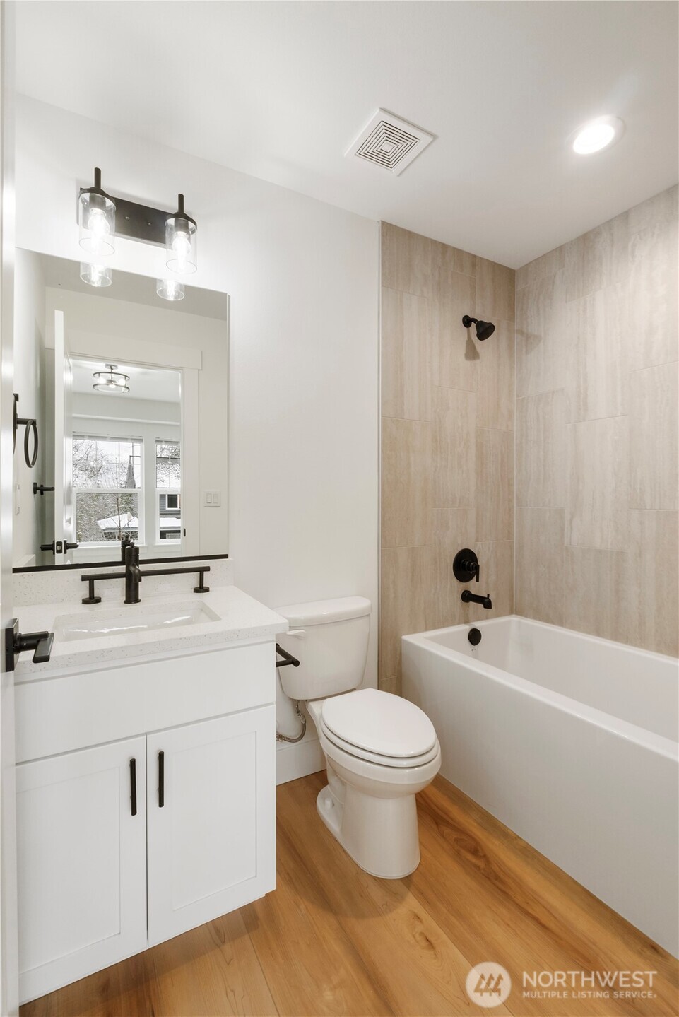 116 Orchard Avenue S Unit: D