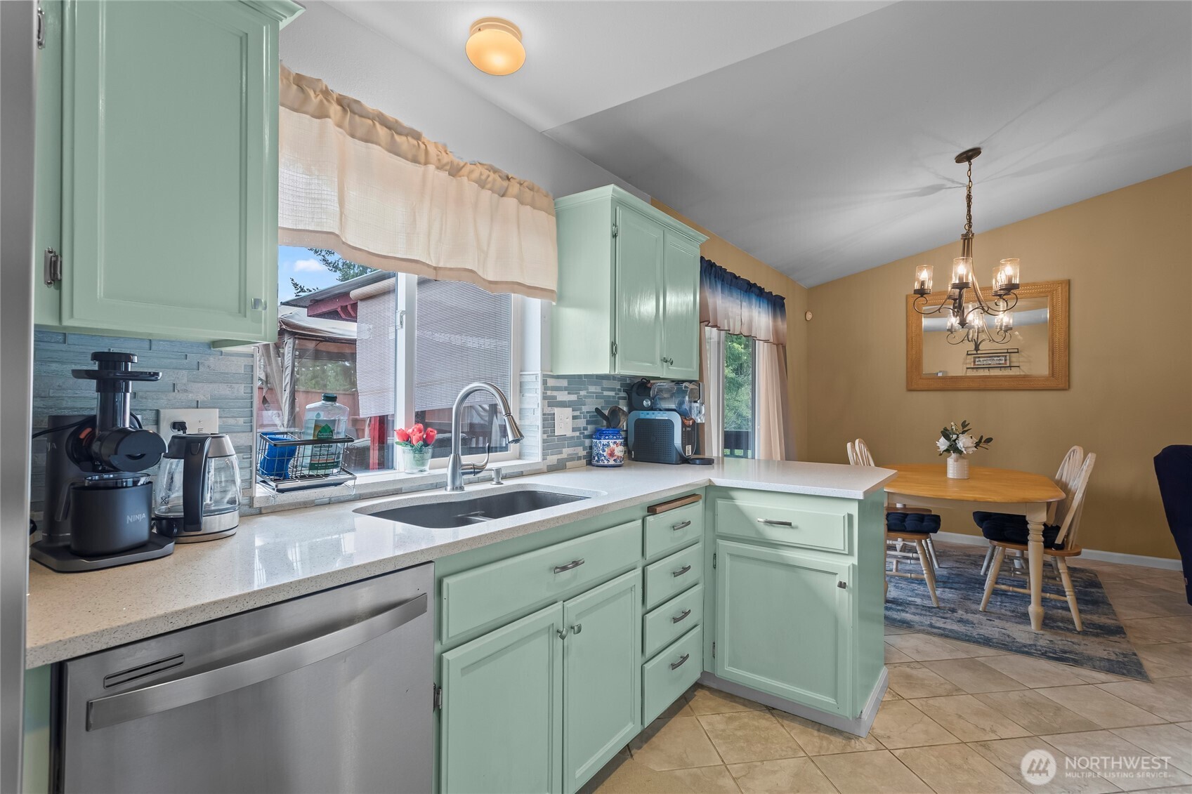 1305 185th Street E