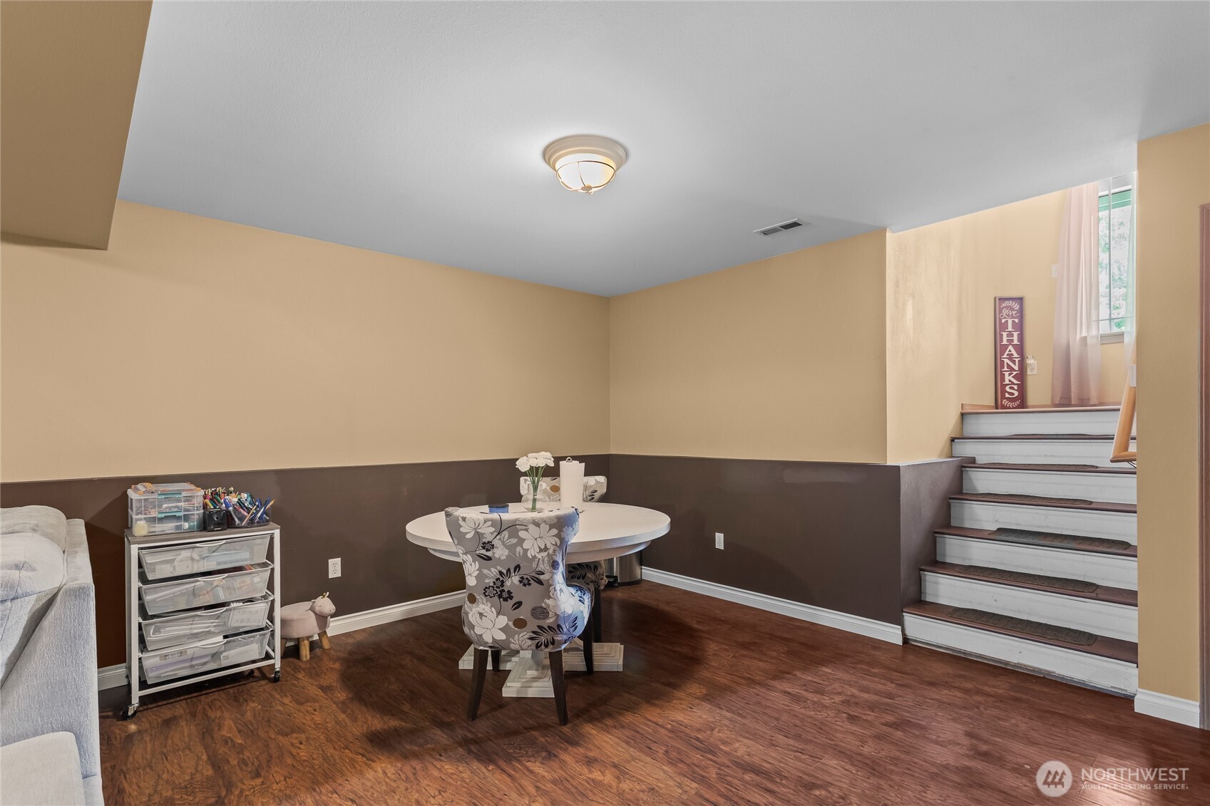 1305 185th Street E