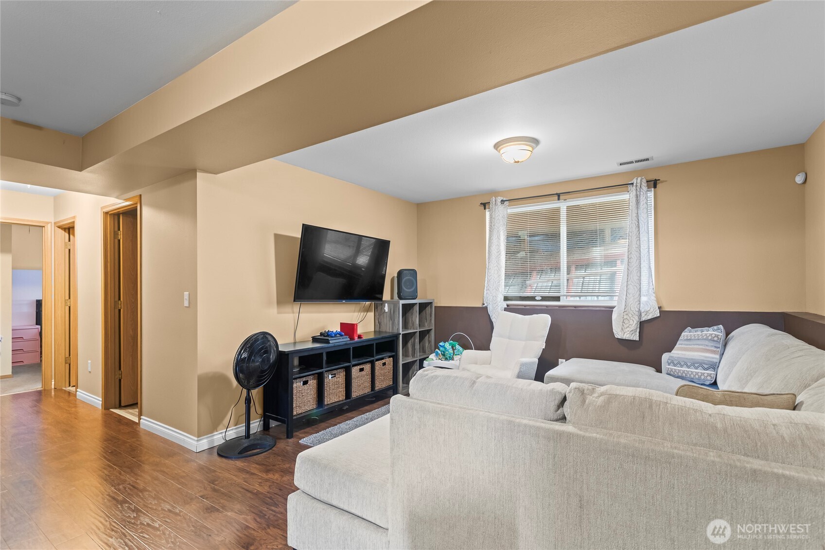 1305 185th Street E