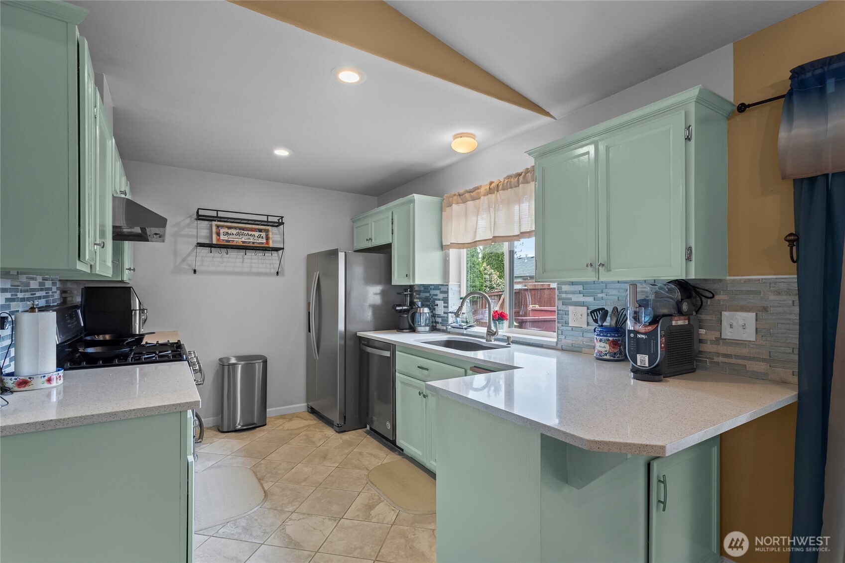 1305 185th Street E