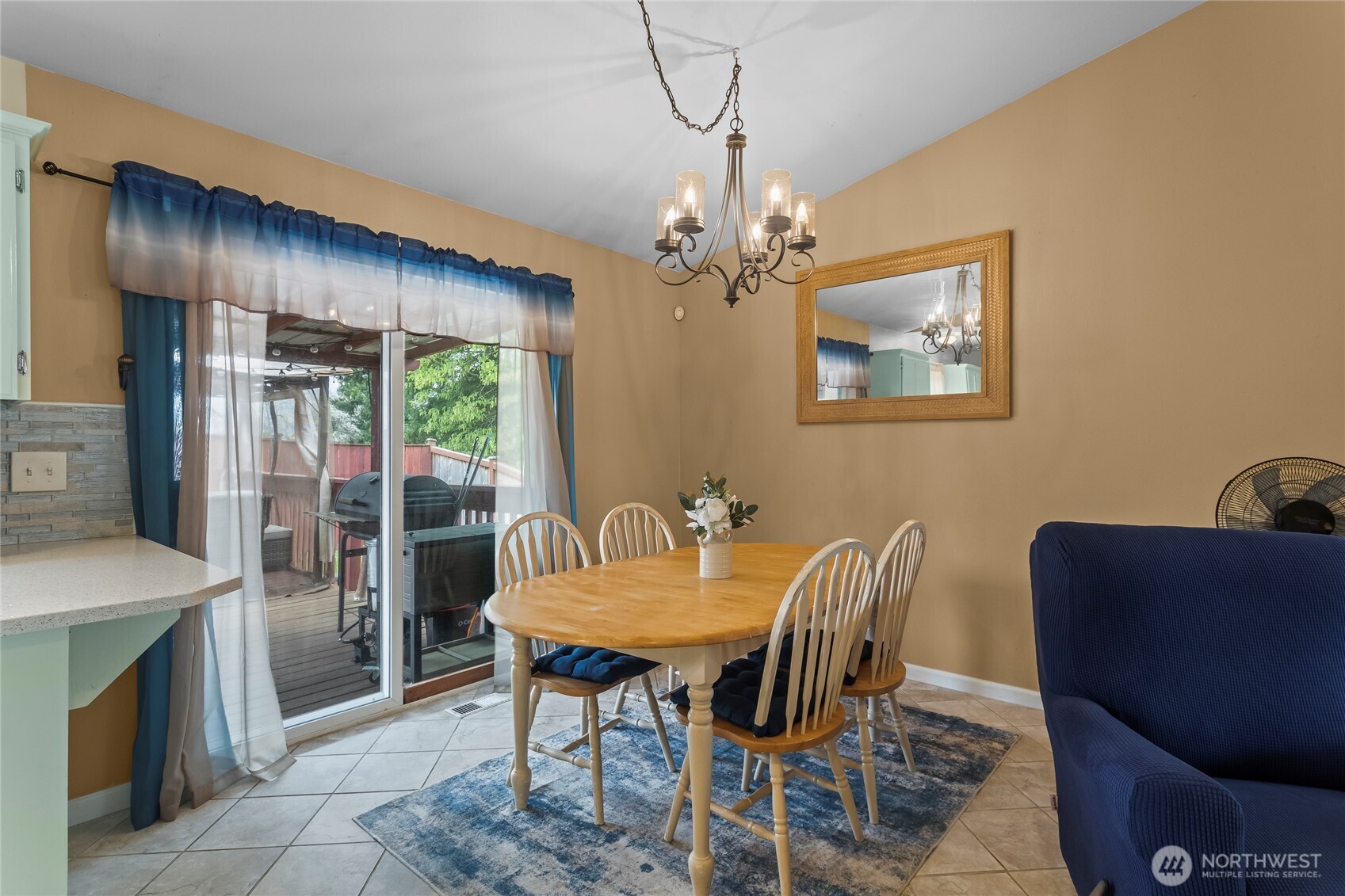 1305 185th Street E