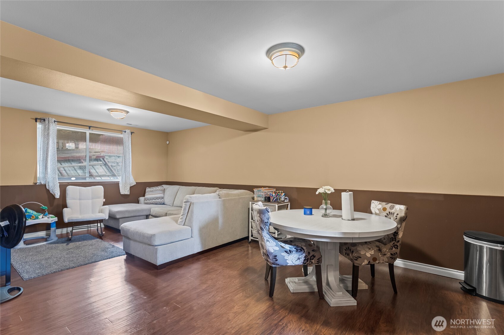 1305 185th Street E