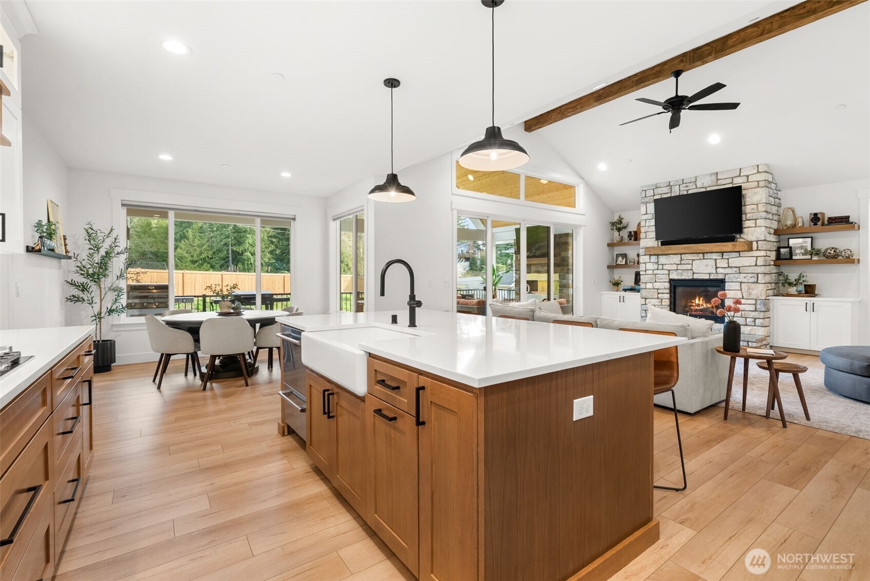 17905 28th Street E