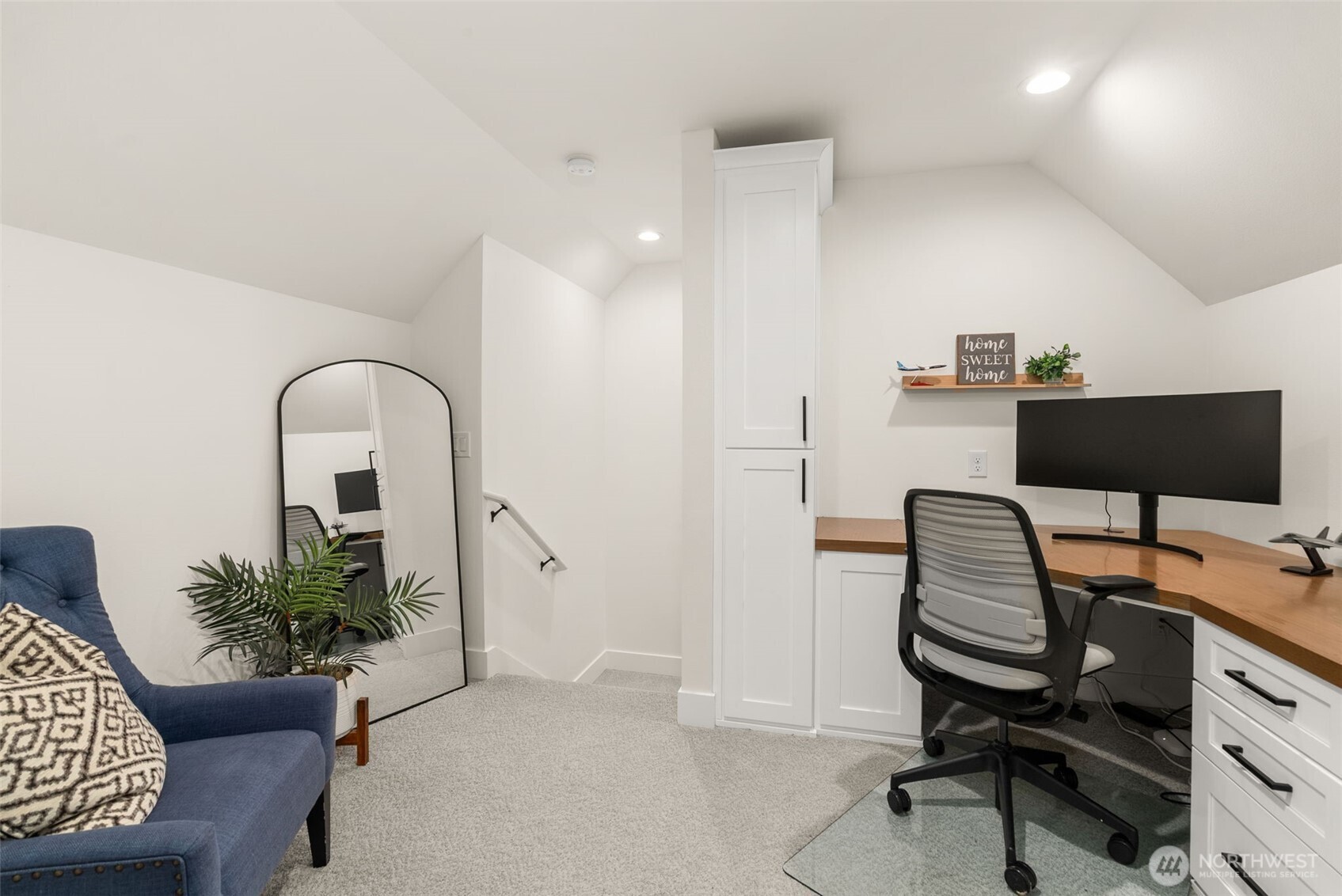 17905 28th Street E