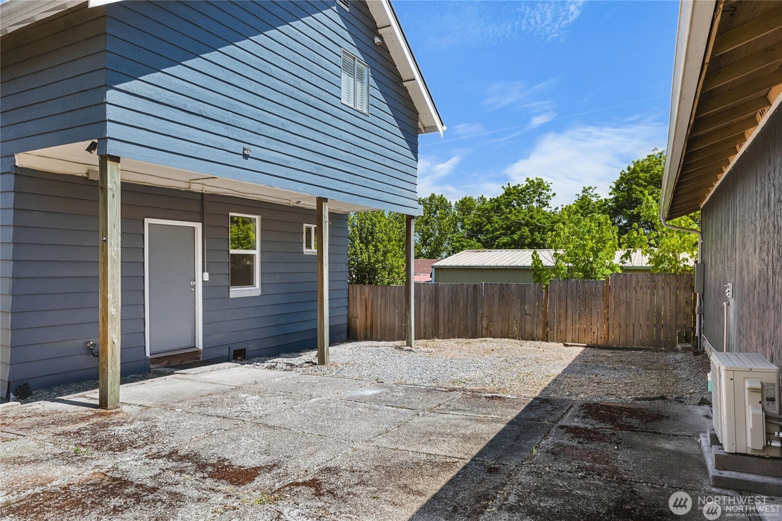 1306 E 32nd Street