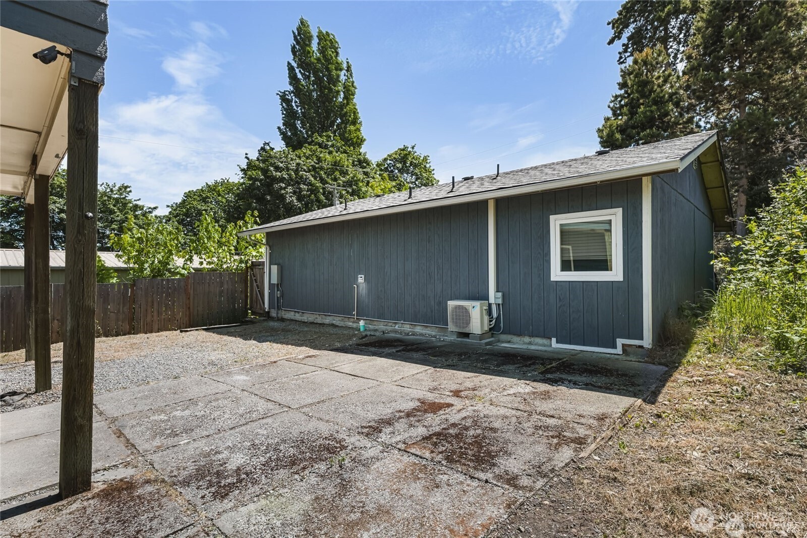 1306 E 32nd Street