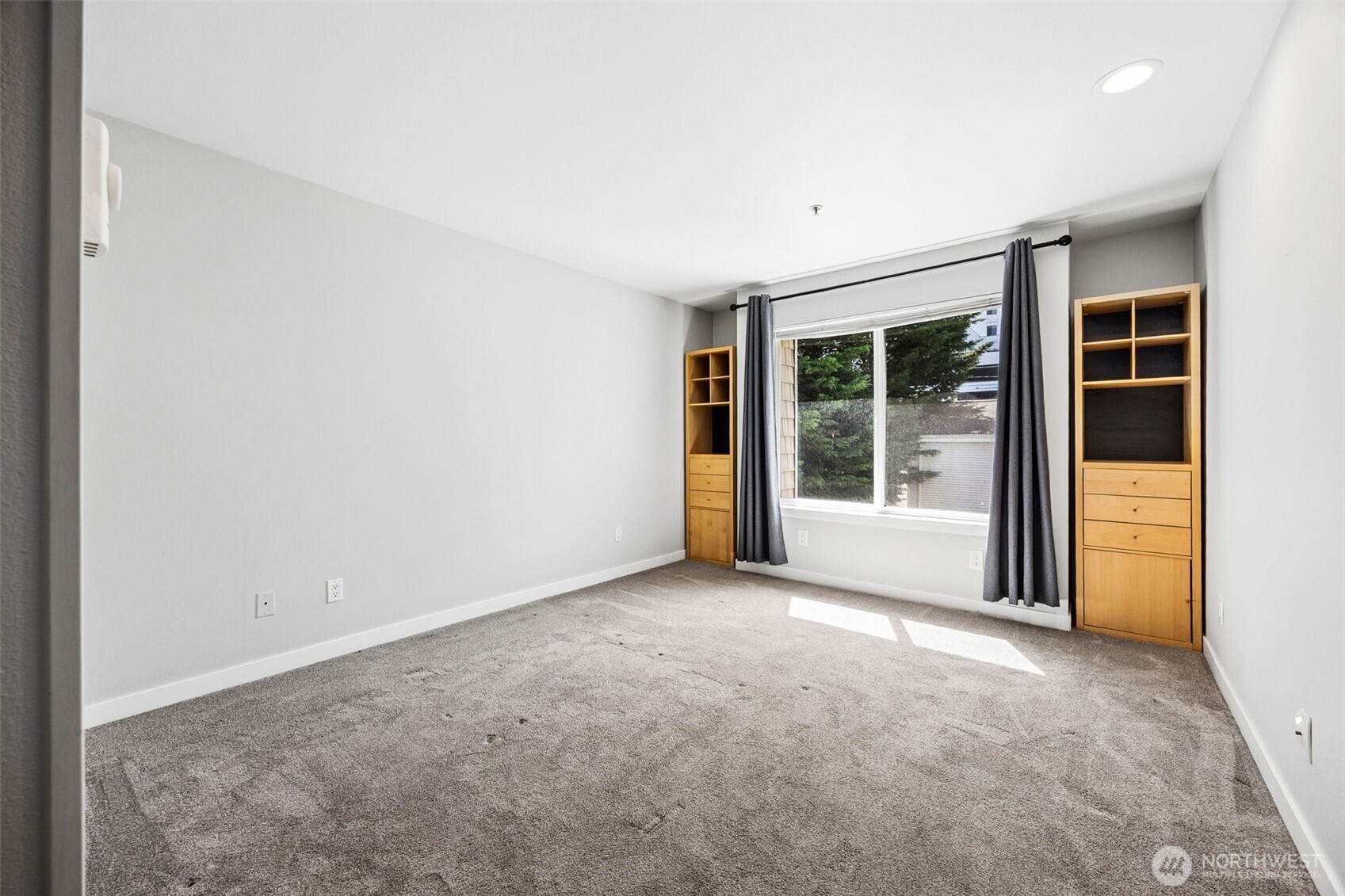 1 Broadway Unit: 302