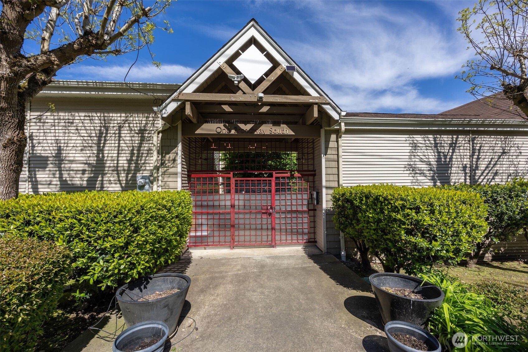 1 Broadway Unit: 302